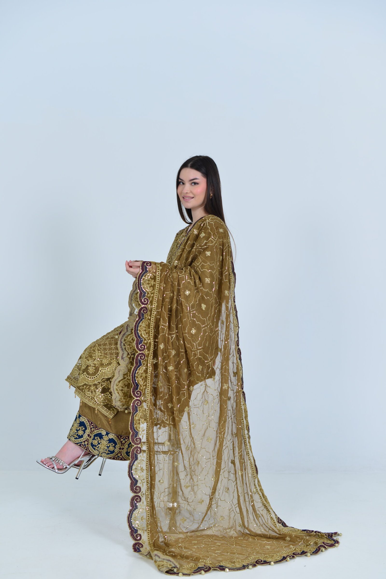 Golden Empress - Image 3